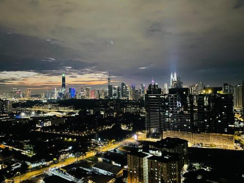 Ampang Apartment | Reizz Residence By Travel Suites