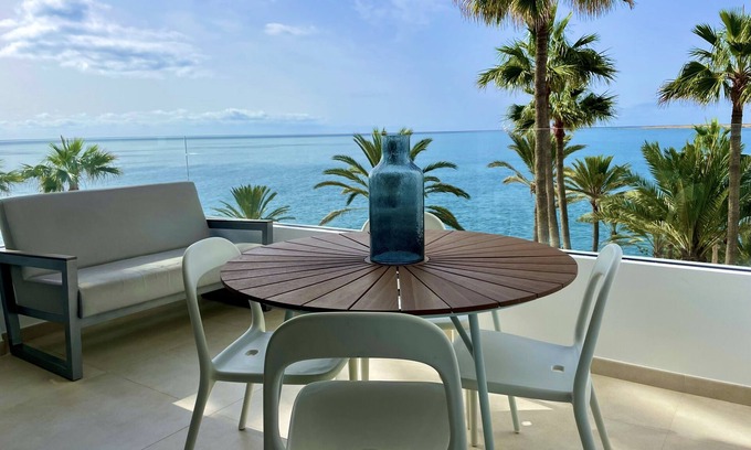 San Agustin Apartment | Relaxing Ocean Views, Closed to the Beach