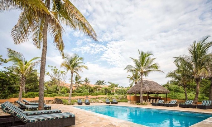 Pemba Hotel | Relax and Recharge! Outdoor Pool, Close to Wimbe Beach!