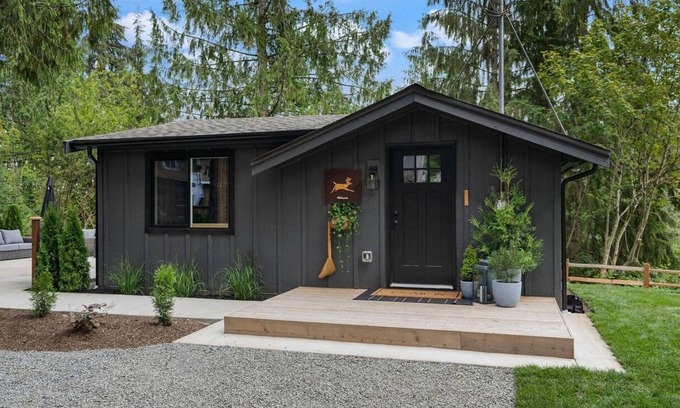 Jordan Road-Canyon Creek Cabin | Relax at this Peaceful 1 Bedroom Cabin in Granite Falls