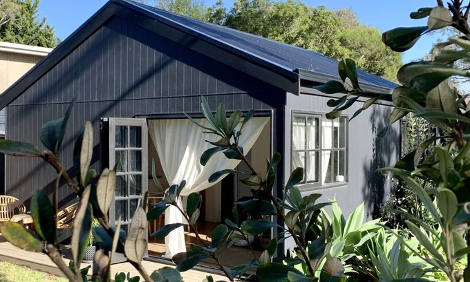 Balnarring Apartment | Relax & breathe l 5 min to beach l Short stroll to village