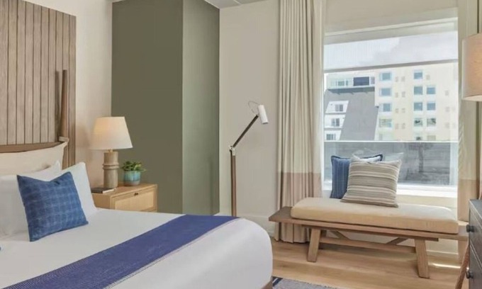 Goat Island Hotel | Relax & Explore! Pet-Friendly, Pool, Near Downtown Shops & Historical Museum!