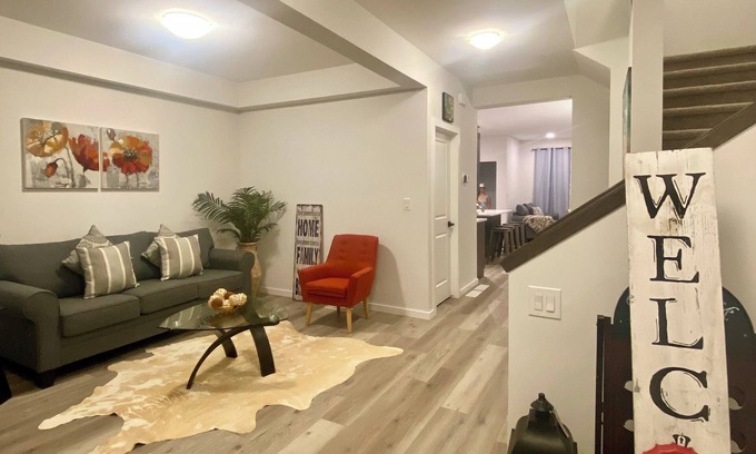 Winnipeg House | Relax in a brandnew home in WPG!3BR-3BA ,fully functional kitchen +parking +wifi