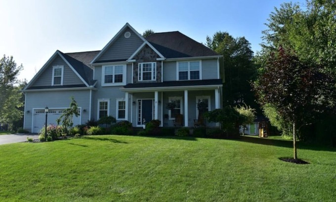 Gansevoort House | Relax within minutes to Saratoga w/privacy & green space, pool/pool house, 5Beds