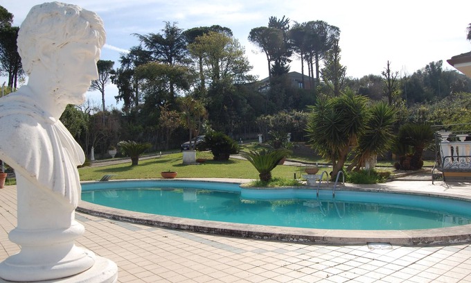 Frascati House | Relaxation at the Gates of Rome, with private pool.