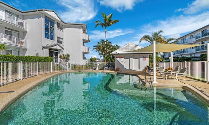 Biggera Waters Apartment | Relaxation Awaits at Biggera Waters