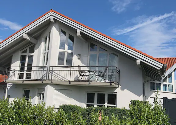 Altusried Apartment | Relaxation in the Allgäu in a new large apartment with balcony