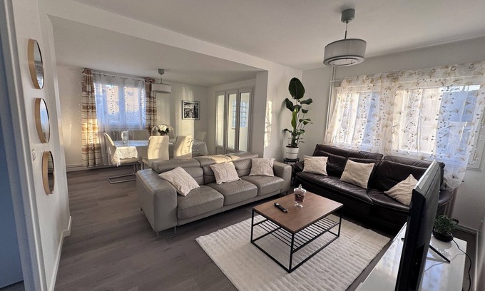 Garges-les-Gonesse House | Relaxing and comfortable stay near Villepinte and Paris exhibition centers