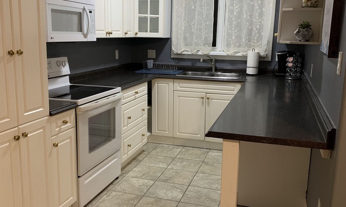 Belleville Apartment | Relaxing Oasis in the Heart of Belleville