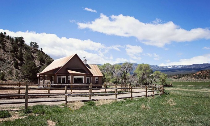 Grover House | Relaxing Ranch Stay at Capitol Reef National Park