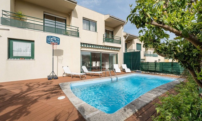 Rio Mau Apartment | Relaxing time near the river