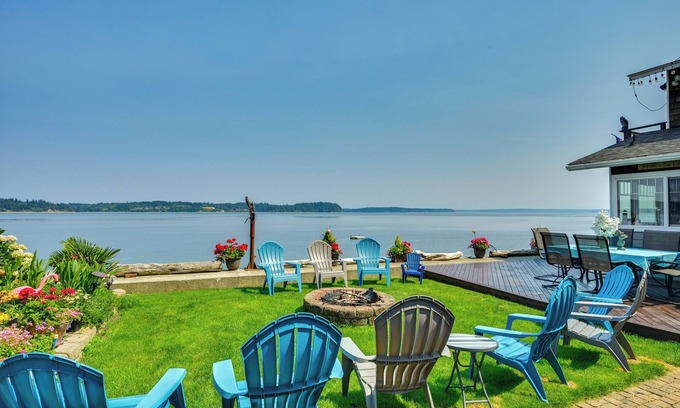 Tillicum House | Relaxing Waterfront Escape ~ 11 Mi to Olympia
