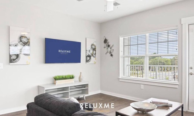 Paw Creek Apartment | Reluxme | 2BR Oasis Near Airport & Attractions