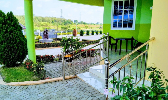 Kubease House | Renajoe Exclusive Centre