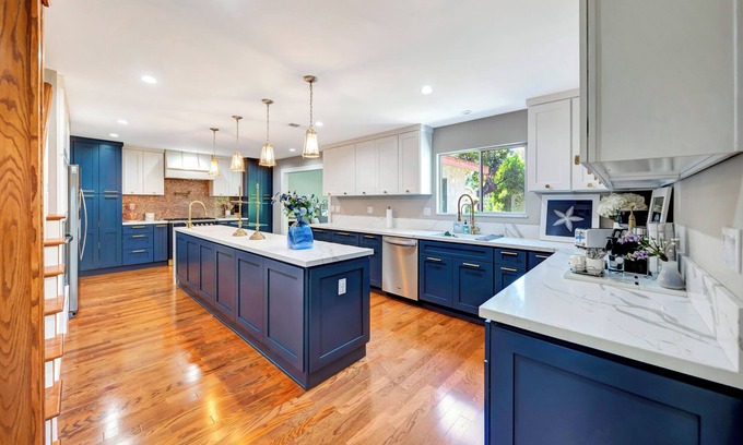 Woodland Hills House | Renovated 2King BRs W/Doggy Run & Golf Views!