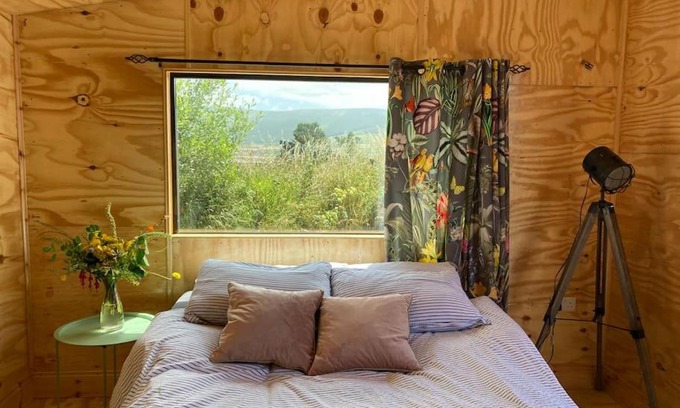 Valentia Island Boat Rental | Renovated Boat House at Valentia Island Escape