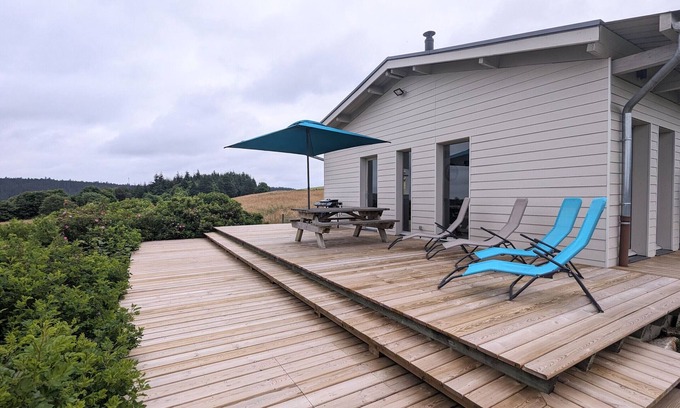 Le Mas-de-Tence Cottage | Renovated cottage with terrace, hiking and cultural activities in Haute-Loire