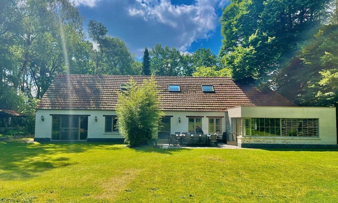 Meir Other | Renovated farm with heated pool