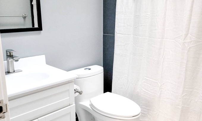 Paine Field-Lake Stickney House | Renovated Home w/King Bed & office space