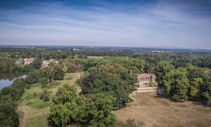 Paray-le-Fresil Other | Rent a charming castle at the heart of the Bourbonnais