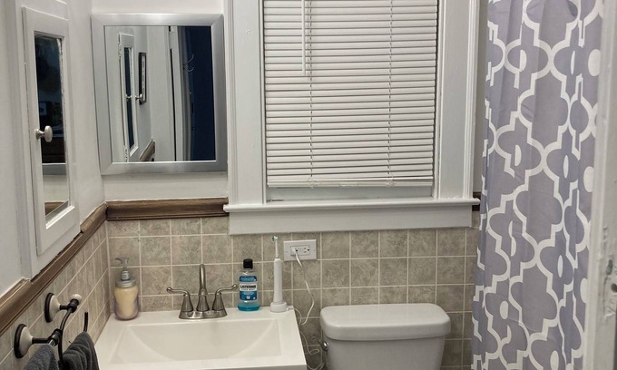 Middletown House | Rent A Room In A Spacious Victorian