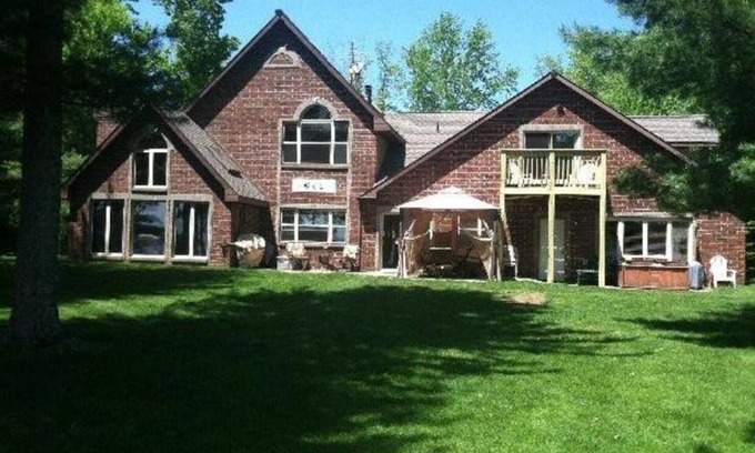 Wauksaukee House | Rent the biggest and the best Large Lake house sleeps up to 18, Lots to do!