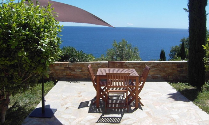 Figarella Apartment | Rental in Miomo, Cap Corse, garden, swimming pool and superb sea view