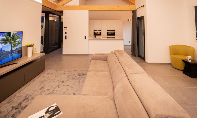 Lumino Apartment | Res.3544 Suite 305, Lumino, Switzerland