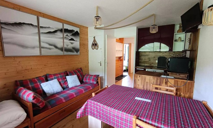 Montgenevre Apartment | Residence Ferme D'augustin - Building C - Fully renovated apartment - Wifi - Full South - On the slopes - Parking.