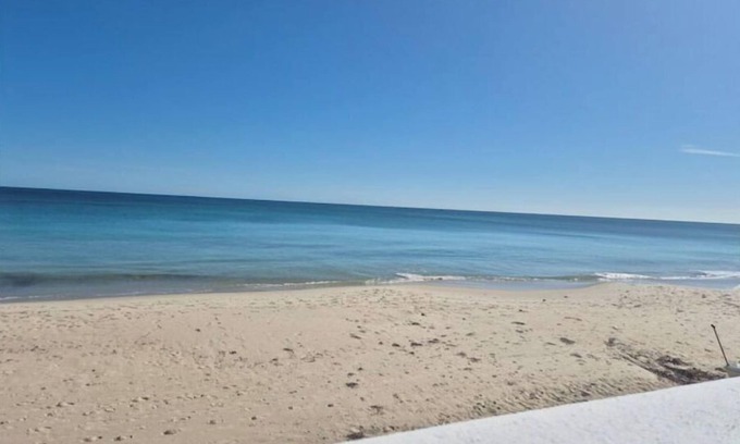 Sousse - Monastir Apartment | Residence Lalla Baya CHOTT MERIEM "Pied dans l'eau" (feet in the water)