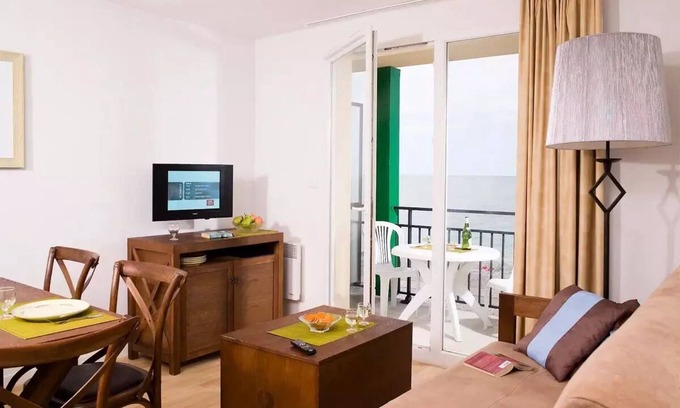 Cayeux-sur-Mer Apartment | Residence Les Terrasses de la Plage * - Studio Cabin 4 People Sea View