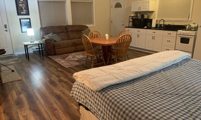 Willowick Apartment | Residential Apartment w/Drumkit