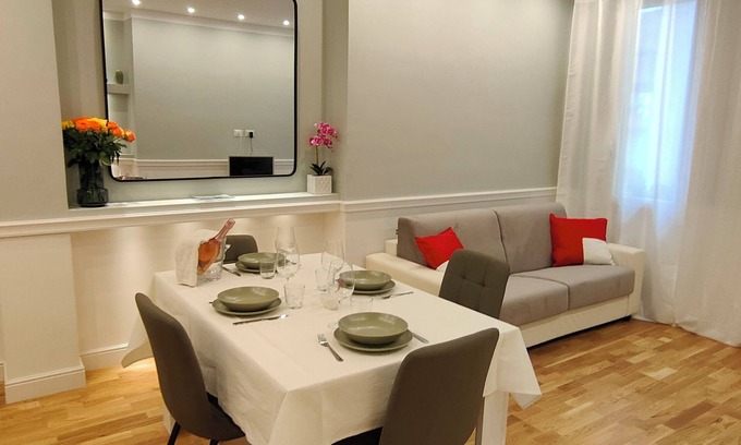 Novoli - San Donato Apartment | Residenza Claudia