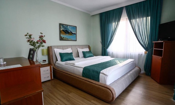 Mjull-Bathore Resort | Resort Eklips