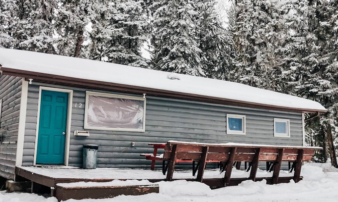 Saskatchewan Cabin | Resort Getaway on Lake Deschambault