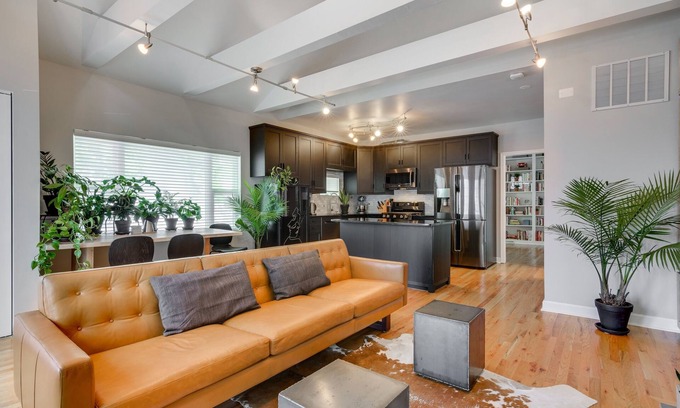 East Village House | Rest Easy in the East Village - Quiet Street Only Steps to Top Restaurants, Bars, and Public Transportation by AllSet Turnover