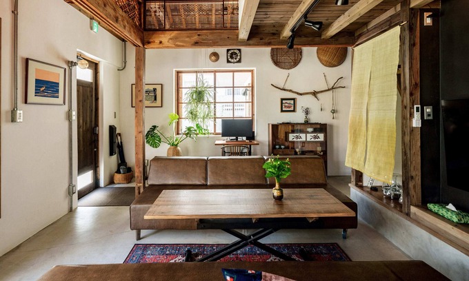 Okinawa House | Retreat at a traditional Okinawan house! [Umino24]