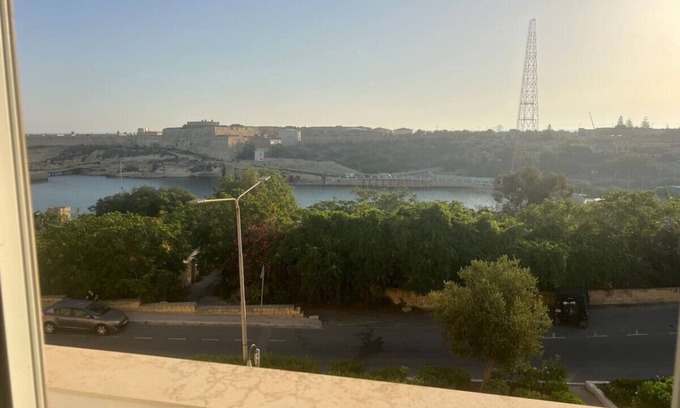 Kalkara Apartment | Rinella Beach House: Charming Coastal Retreat in Kalkara