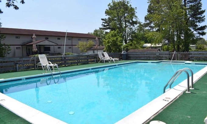 Deep Hole Condo | Rise & Shine- Adorable Efficiency w/Views & Pool!