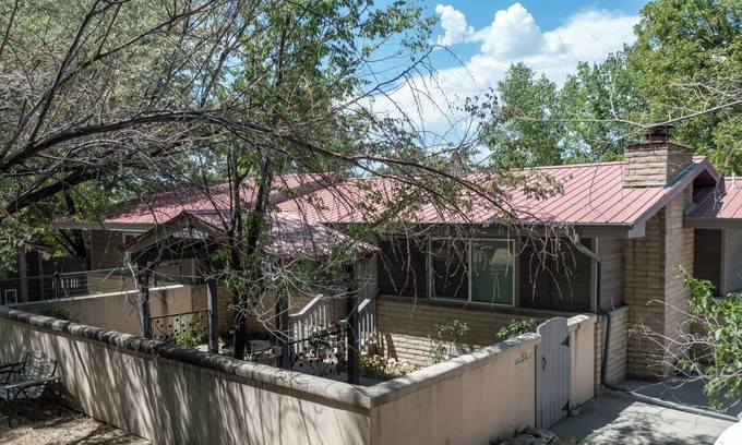 Blanco House | "River's Edge Lodge" Fly Fishing on the San Juan River near Quality Waters.