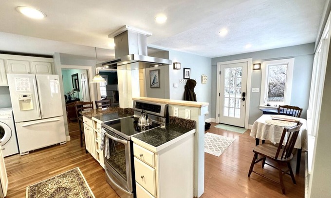 South Eliot House | River walk private woods perennial gardens patio and grill 4 bedrooms 2 bathroom