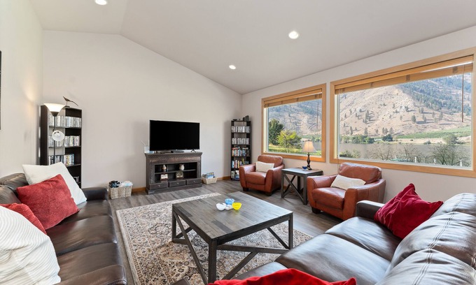 Orondo House | Riverfront home with shared dock for boat moorage & central A/C - dogs OK