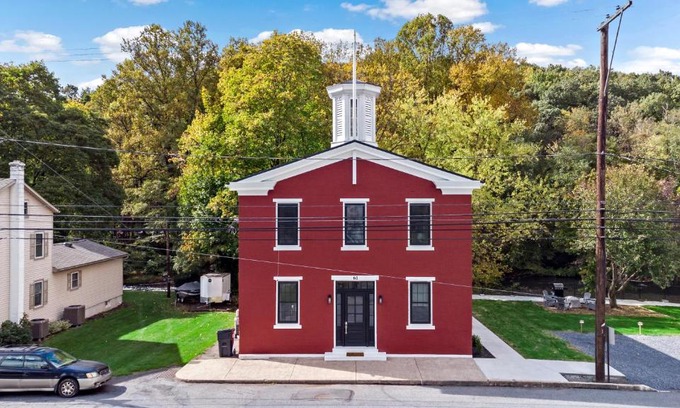 Port Clinton Apartment | Riverview in Port Clinton - Apt. B