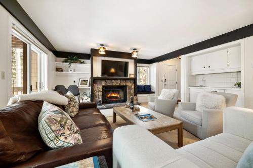 Teton Village Apartment | RMR: Teewinot C3 Condo in Teton Village
