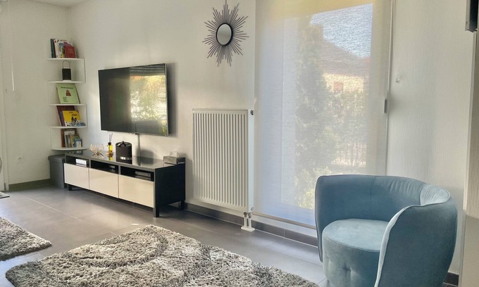 Robertsau Apartment | Robertsau Strasbourg- Modern 2P with garden in a residential area.