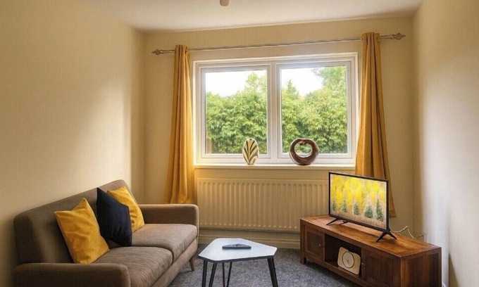 Rochdale Apartment | Rochdale Retreat - Cozy Apartment Stay