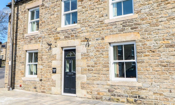 Wearhead Cottage | ROCKWELL HOUSE, family friendly, with open fire in St John's Chapel