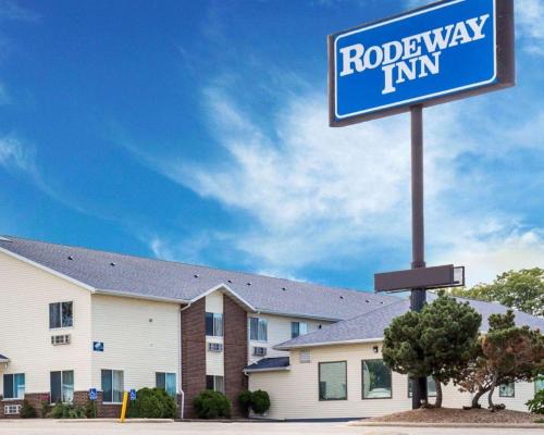 Cedar Rapids - Iowa City Hotel | Rodeway Inn Cedar Rapids Westdale