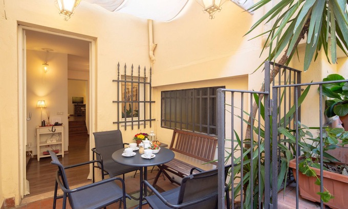 Santa Croce Apartment | Romantic apartment close to Palazzo Vecchio