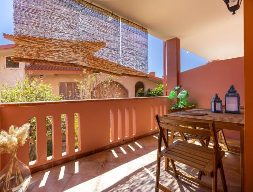 Porto Pino Apartment | Romantic Bohemien apartment- private terrace
